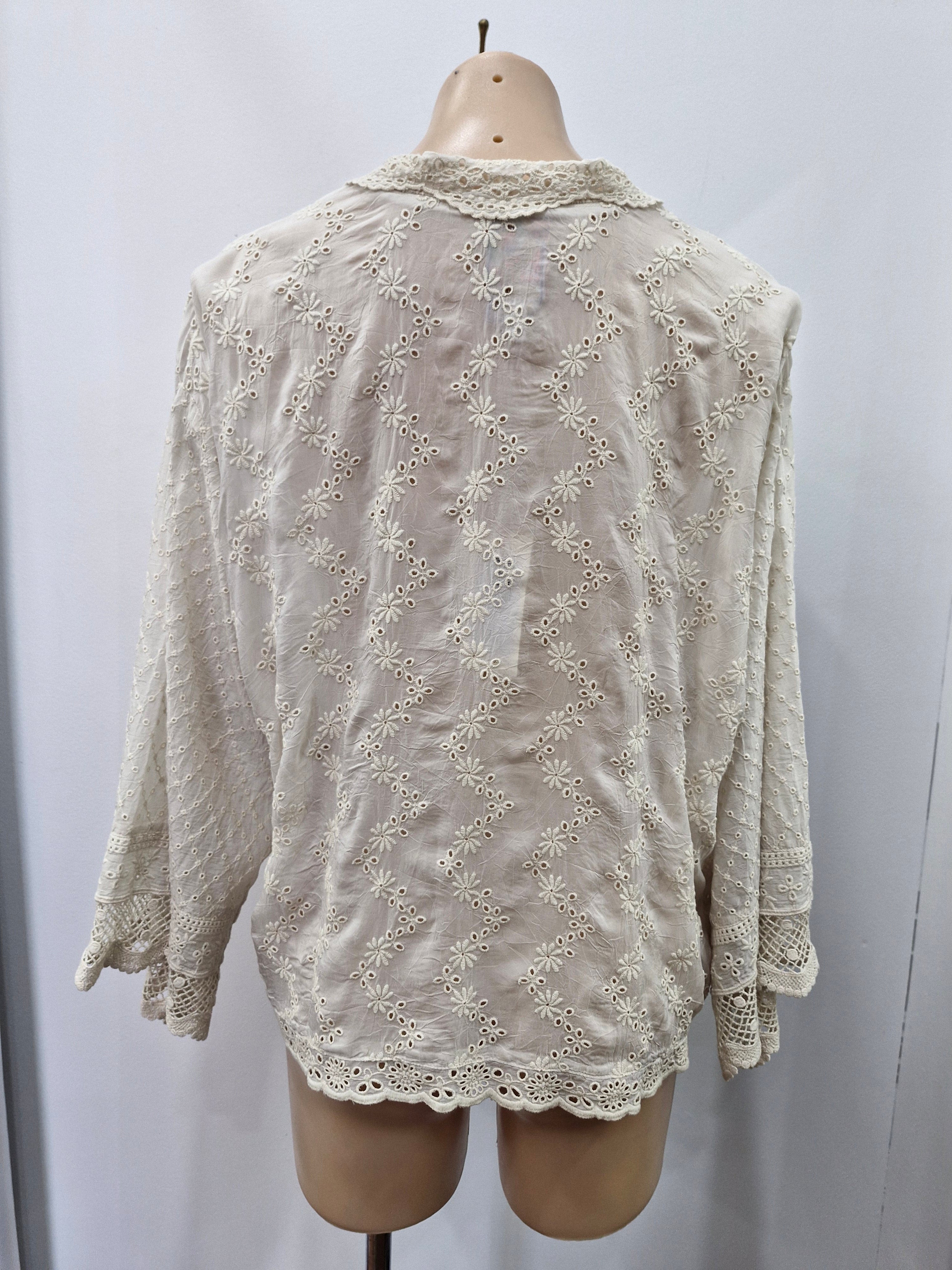 Angharad Kimono Roseann